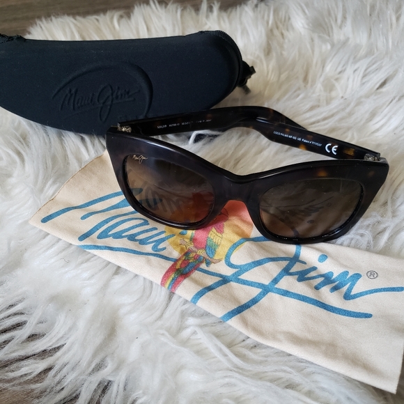MAUI JIM - Sunglasses & case - Picture 13 of 16
